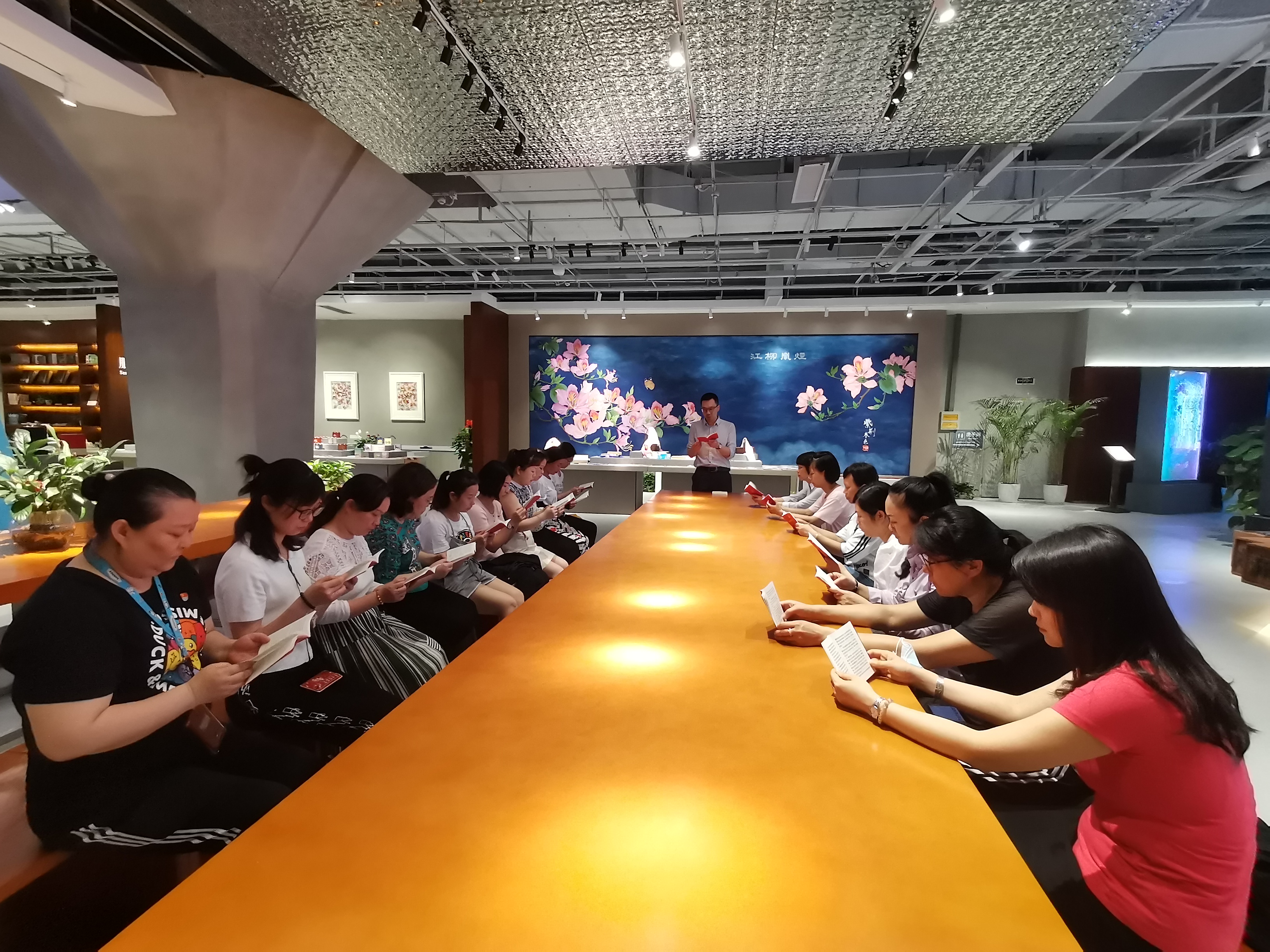 2021年5月11日五星三黨支部、樂和店黨支部聯(lián)合開展黨史“走學(xué)微課堂”2.jpg